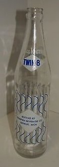 Twin 8 Bottle Detroit 2014 $15.jpg