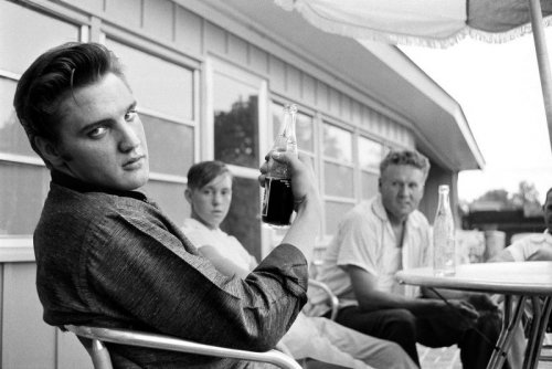 Elvis Presley Pepsi Cola with father Vernon.jpg