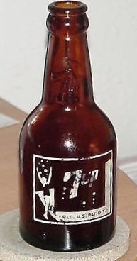 7up Bottle 1942 White Front Amber.jpg