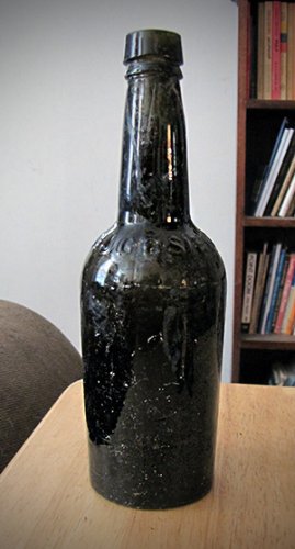 Siegert & Hijos bitters bottle.jpg