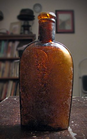 Strapside amber flask.jpg