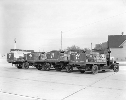 Thorpe's-Country Club trucks 1933.jpg