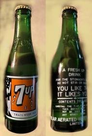7up-8bubble- 1938 embossed neck-Polar Aerated Water Works, Calgary.jpg