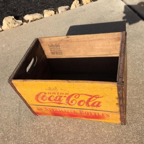 Sturdy Bilt Coca Cola Galesburg Illinois Since 1912 (1).jpg