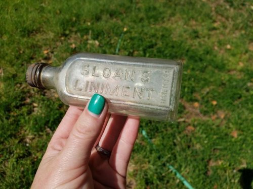 2019-06-18 SloansLiniment bottle 1.jpg