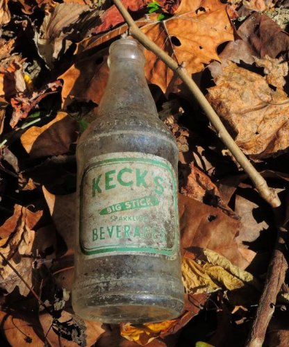 1946 Will G Keck Big Stick Kecksburg Bottle.jpg