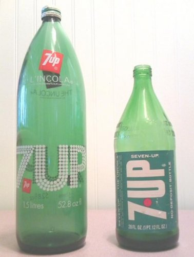 7up 1.5 litre(Canadian) 75 & 28 oz PL verticle logo 74.jpg