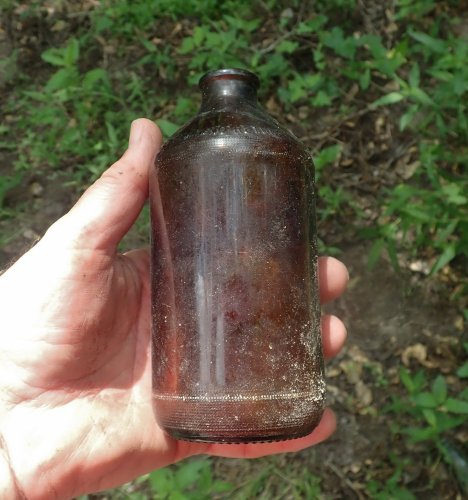 bottle amber 1 (1404x1500).jpg