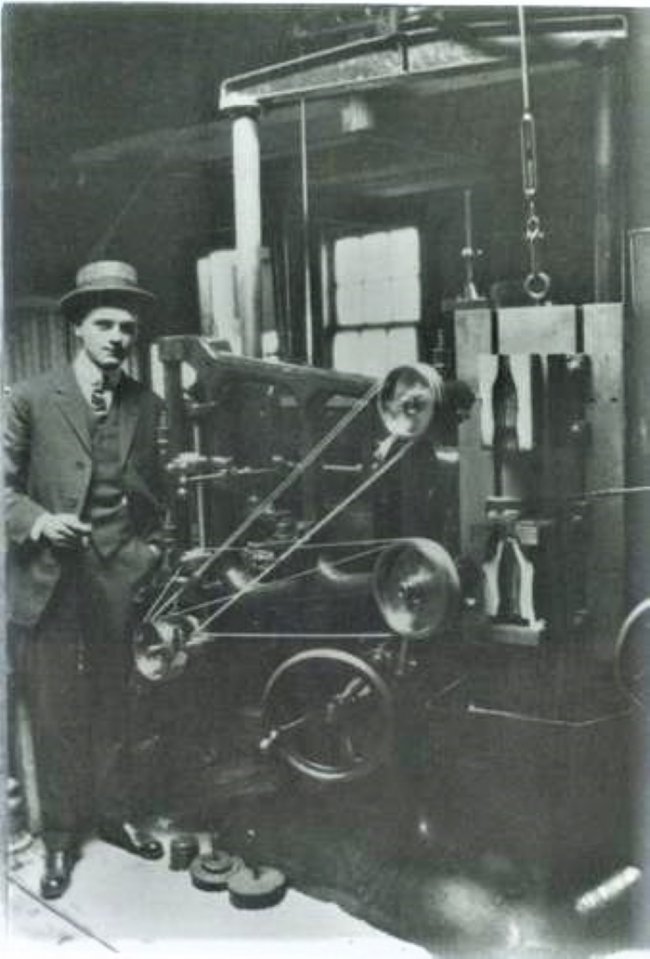 Johnny Bull Machine Earl Dean Root Glass circa 1915.jpg
