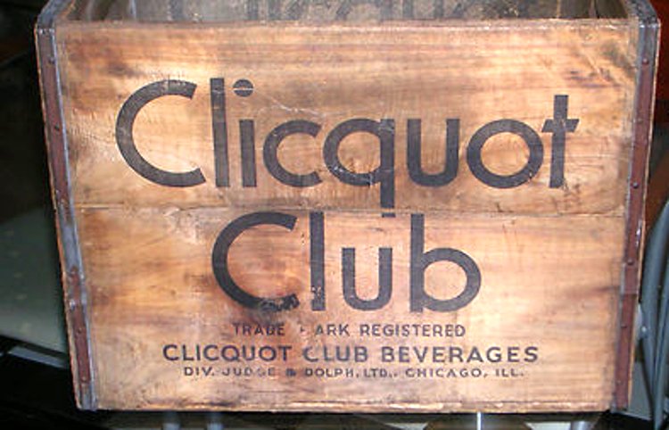 Clicquot Wood Case Chicago (Side).jpg