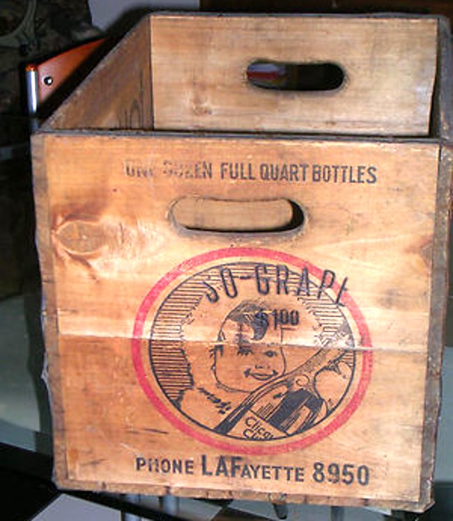 Clicquot Wood Case Chicago (End).jpg