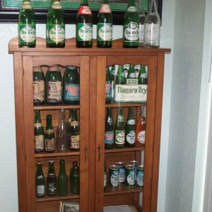 Various Niagara Dry bottles (courtesy of a fellow Niagara Dry collector)