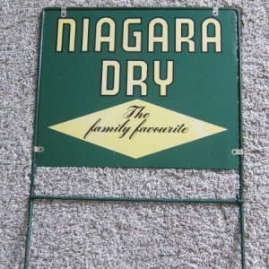 Niagara Dry - The Family Favourite advertising sign