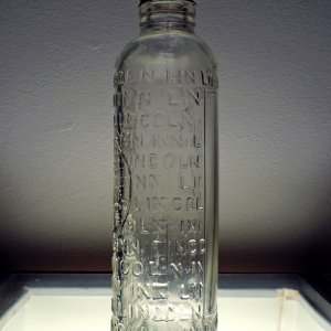 Lincoln Inn Whiskey Bottle (1)