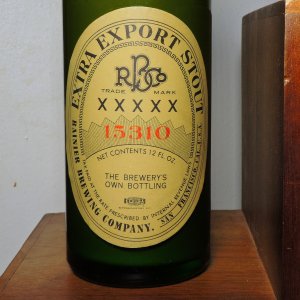 1940 Rainier Extra Export Stout Beer Bottle (7)