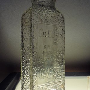 1930's Dr. Ellis Waveset Bottle (5)