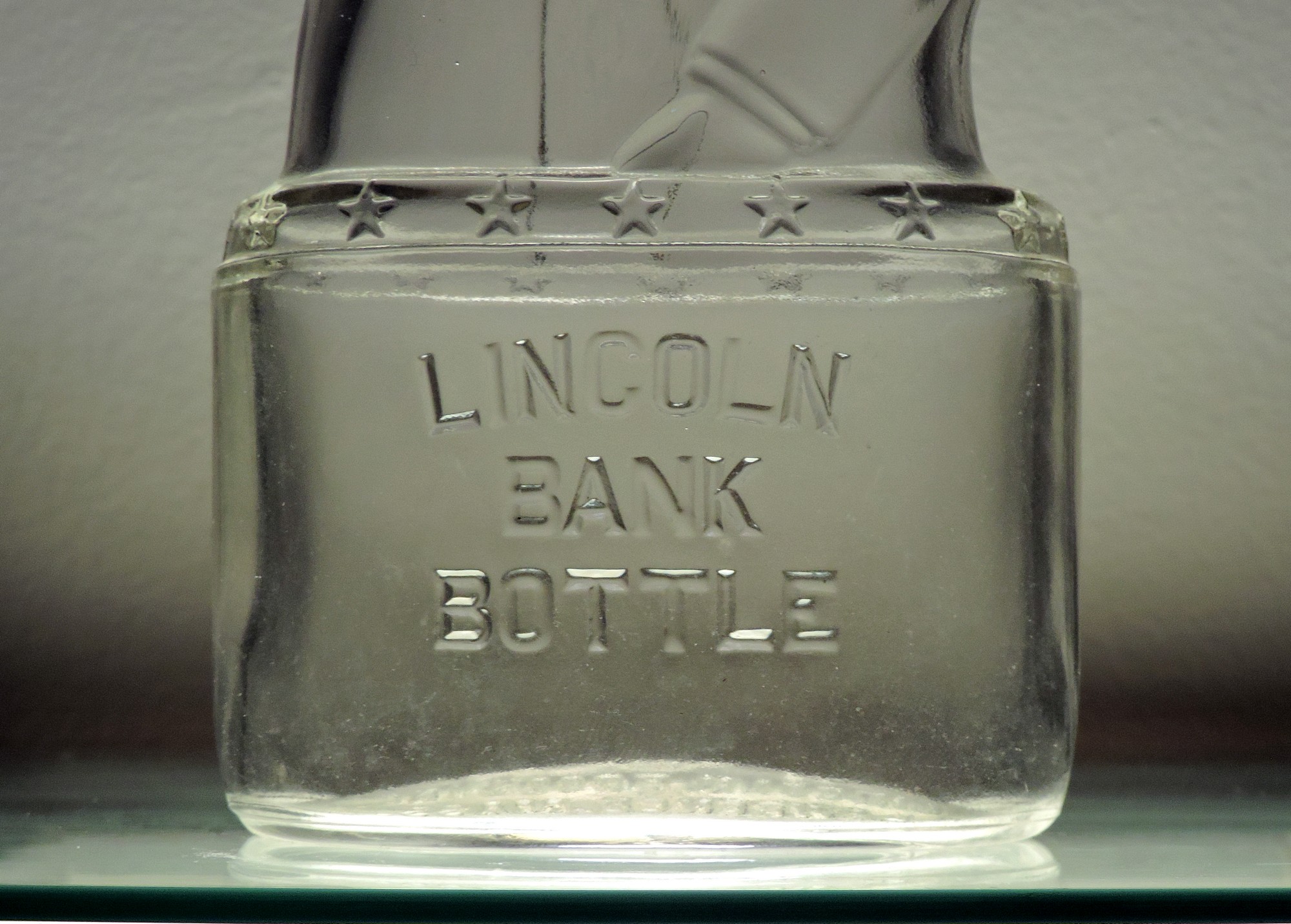 16 Ounce Lincoln Bank Bottle (Photo 7)