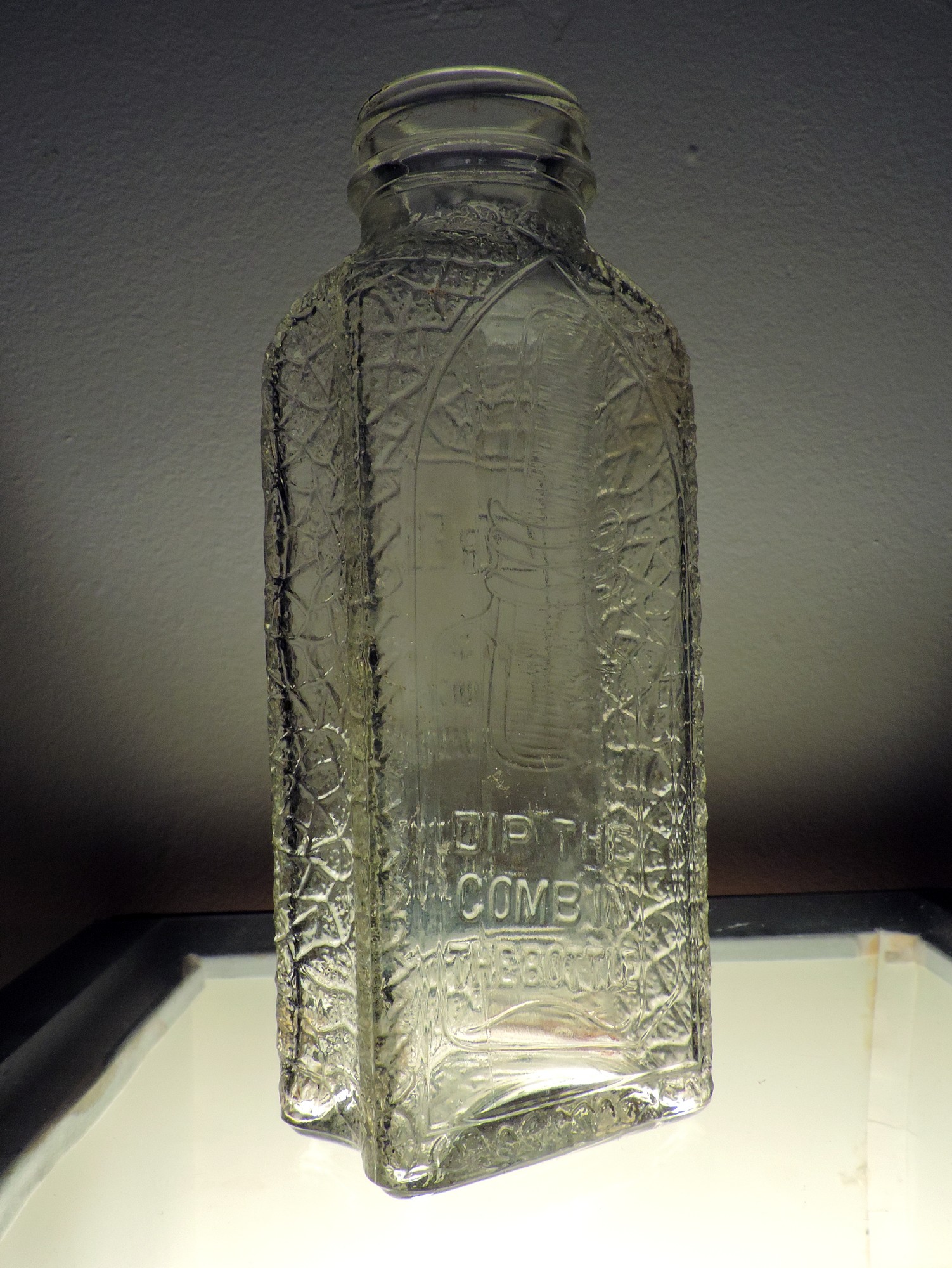 1930's Dr. Ellis Waveset Bottle (9)