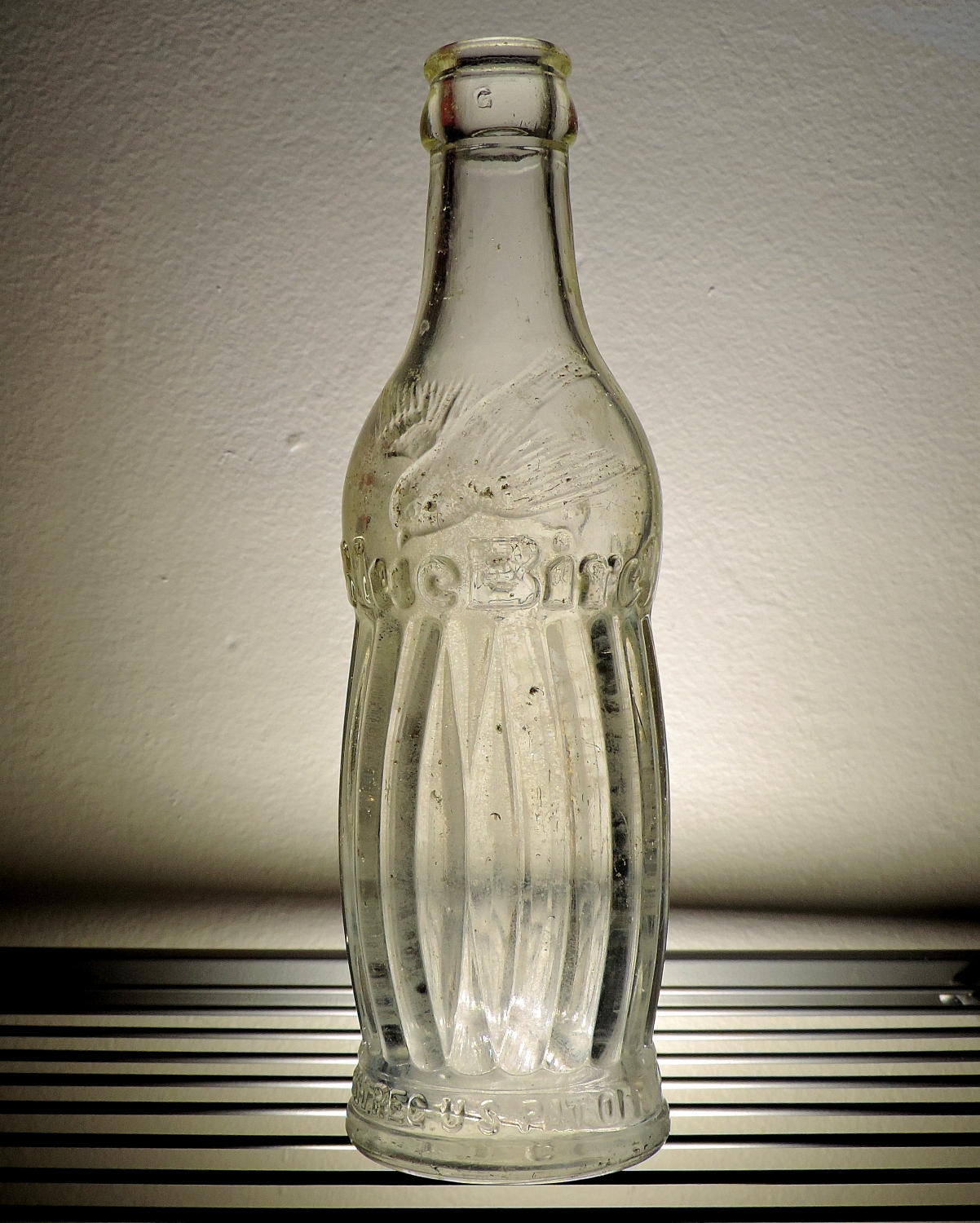 1935 Blue Bird Soda Bottle (Photo 1)
