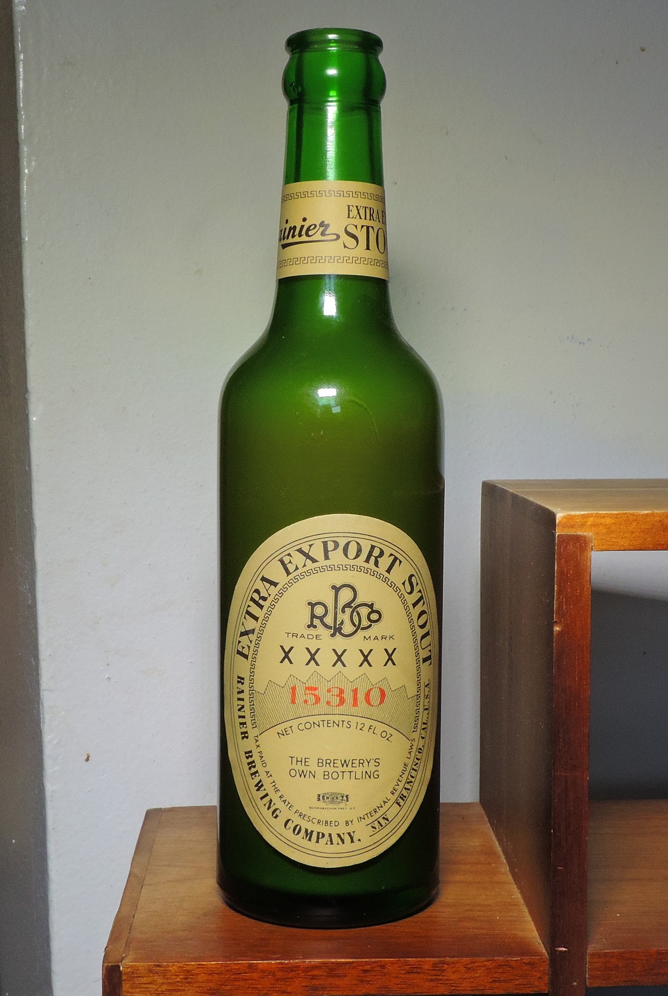 1940 Rainier Extra Export Stout Beer Bottle (8)