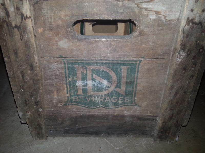 Large Niagara Dry crate, front/back view